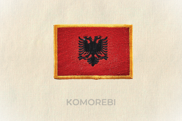 Albanie - Drapeau Brodé