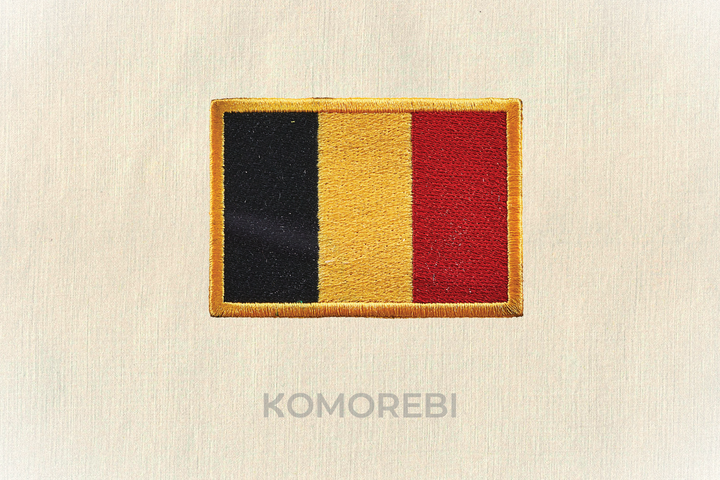 Belgique - Drapeau Brodé