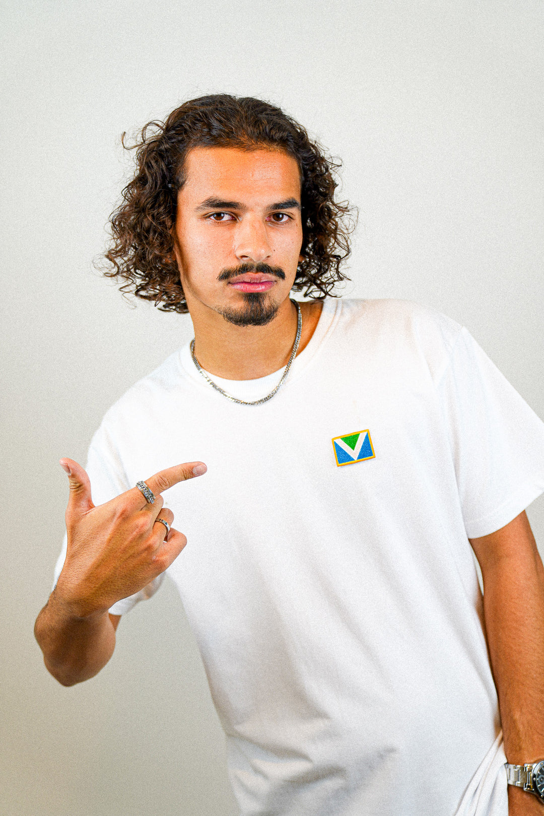 Veganes Flaggen-T-Shirt