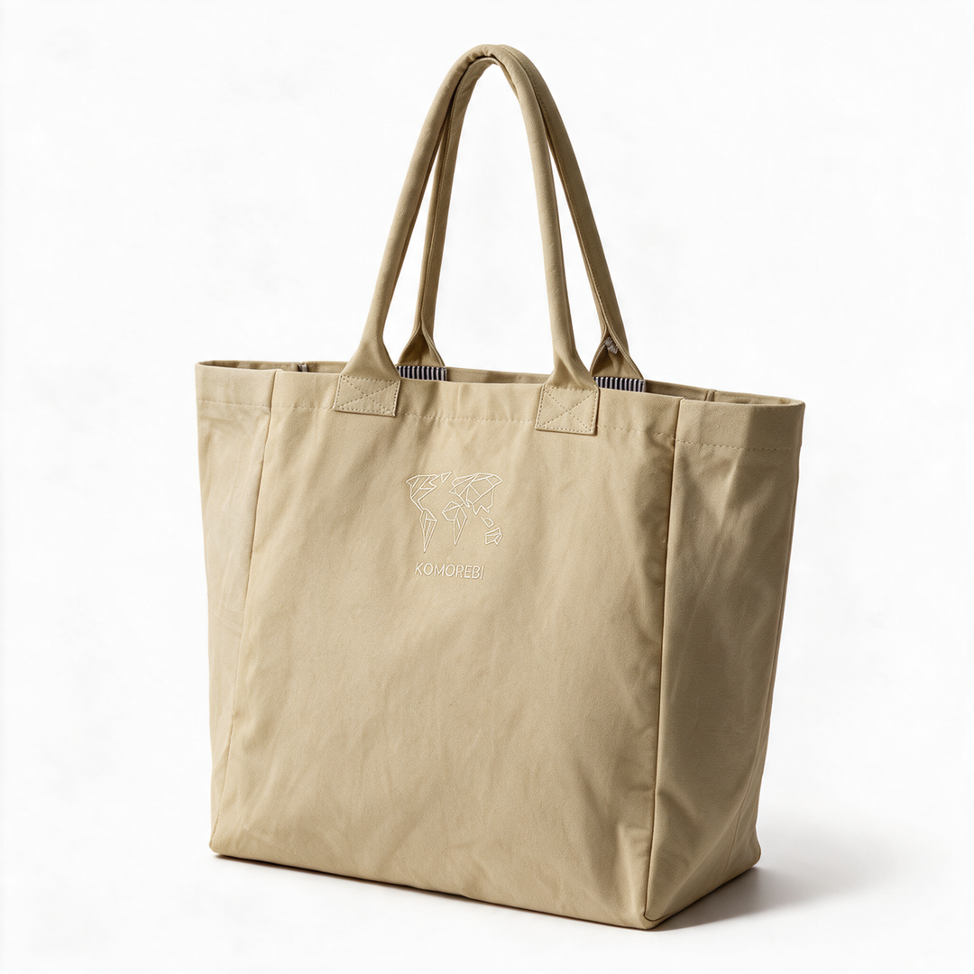 Tote bag Komorebi en toile beige, vue de trois quarts